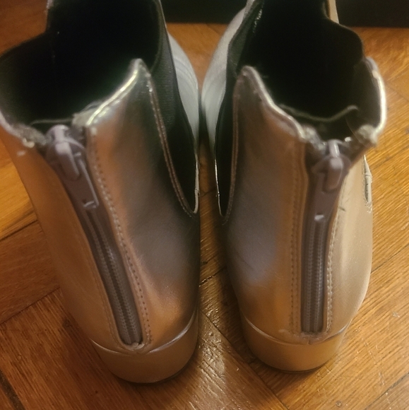 NWOT GORGEOUS UNION BAY SILVER BOOTS 7.5 - Picture 8 of 14